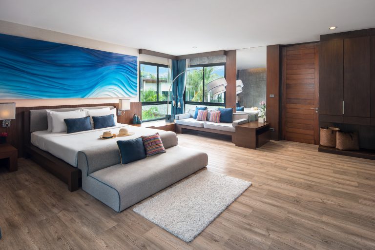 Junior Suite Pool View 2