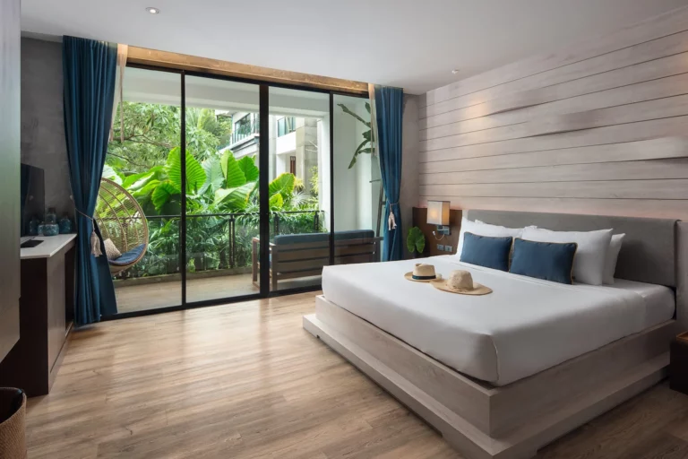Double Room Premium Pool View with Bathtub Lipe